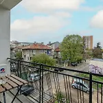 Peaceful With Free Parking Апартаменты Варна