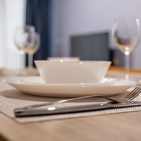 Peaceful With Free Parking Διαμέρισμα