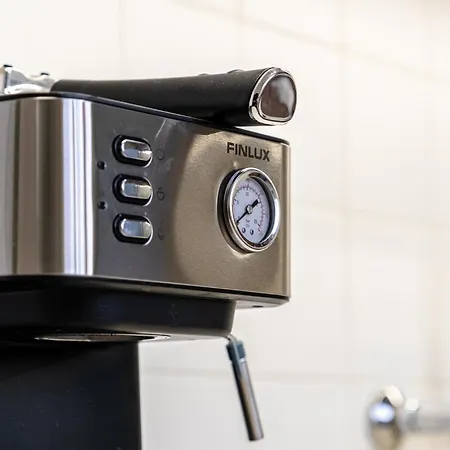 Peaceful With Free Parking Διαμέρισμα