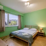 Peaceful With Free Parking Varna