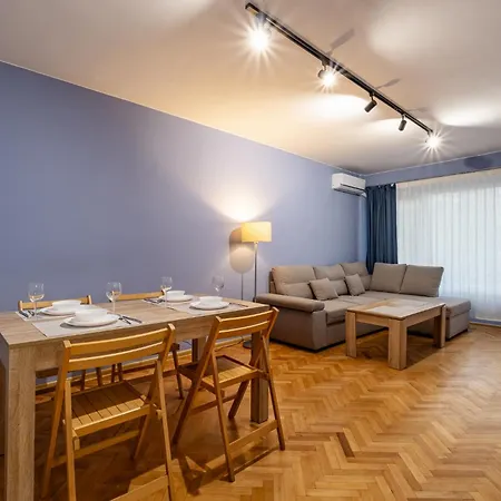 Peaceful With Free Parking 公寓