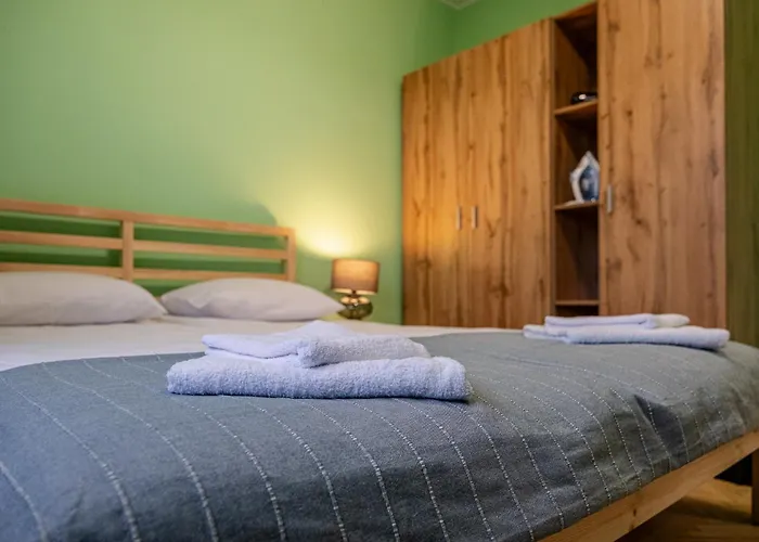 דירה Peaceful With Free Parking וארנה